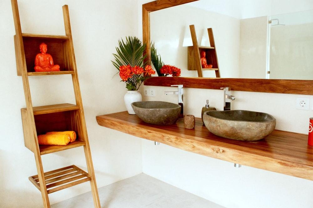 Seminyak White Design Villa מראה חיצוני תמונה